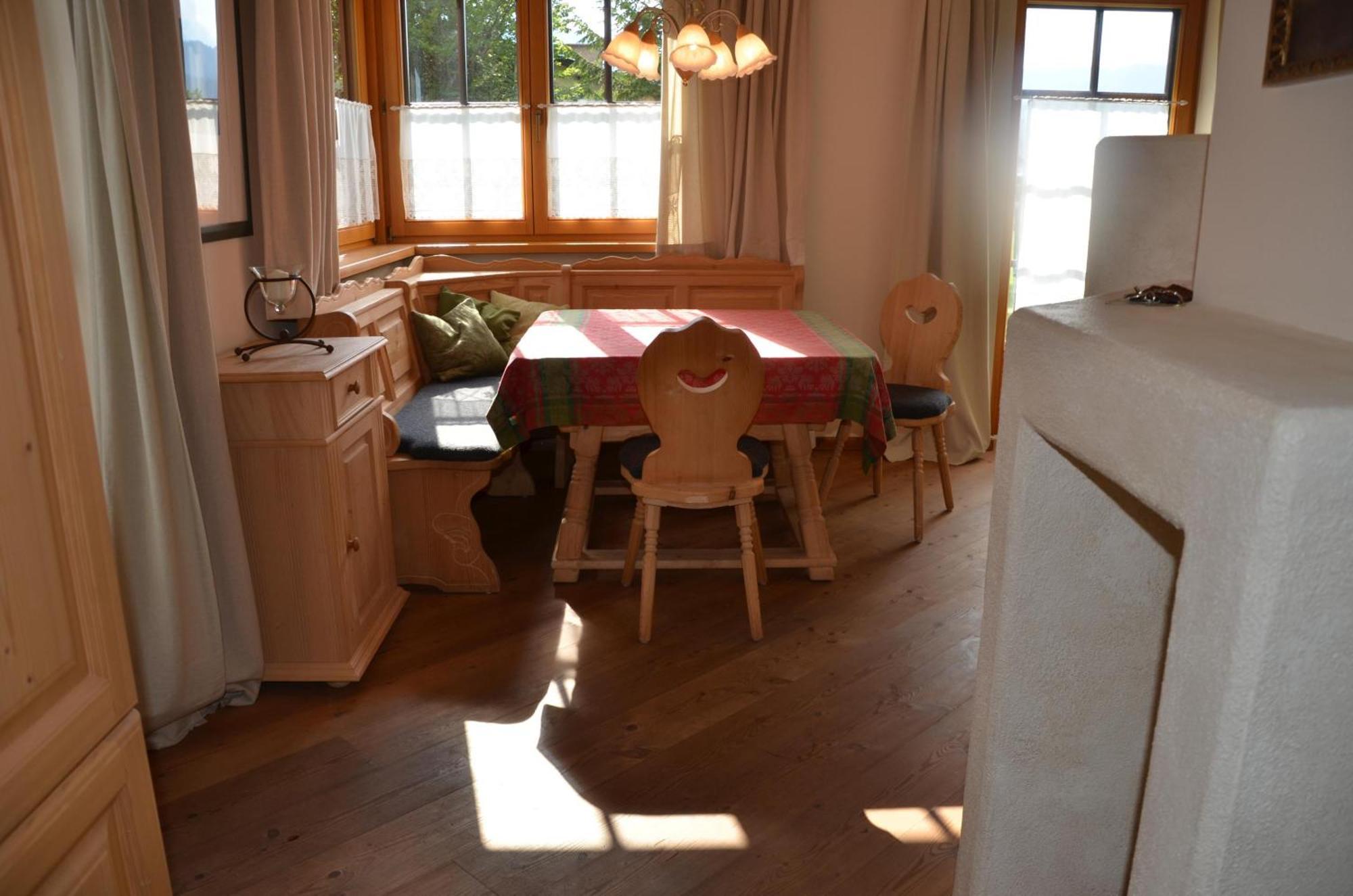 Haus Enzian Apartment Seefeld in Tirol Bagian luar foto